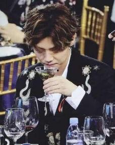 黄子韬最新圈内爆料事件,最新爆料事件引发热议