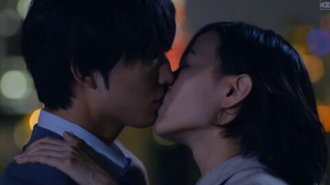 亲吻爆料小故事视频,揭秘亲吻爆料小故事