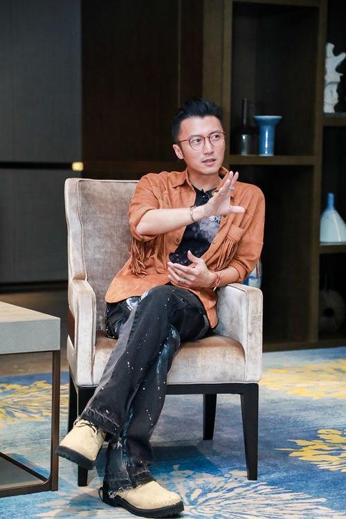 李建爆料谢霆锋视频,真相背后引人深思