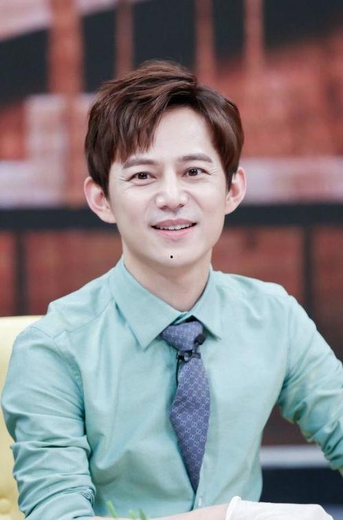 圈内爆料高情商主持人,揭秘圈内爆料的主持界新星